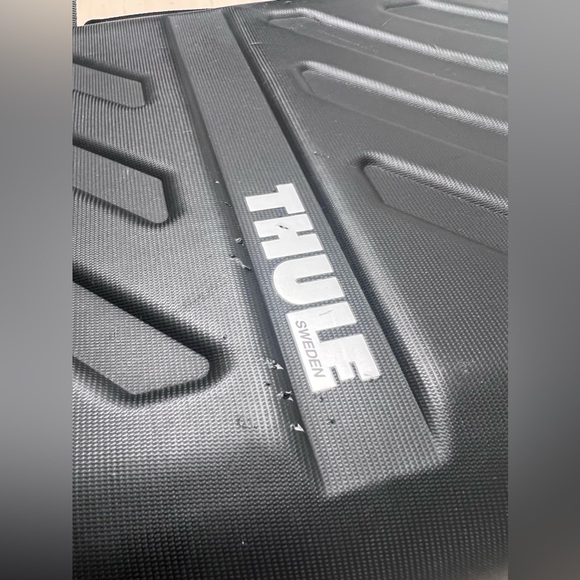 Thule Attaché Laptop Case for 13” MacBook Pro/iPad - Picture 9 of 10